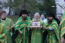 В главном соборе края встретили ковчег с частью Пояса Пресвятой Богородицы 8 октября 2025 г.